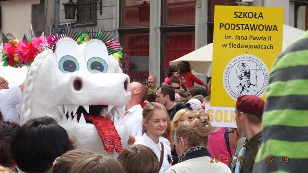 SP  ledziejowice  i  Wielka  Parada  Smokw w Krakowie