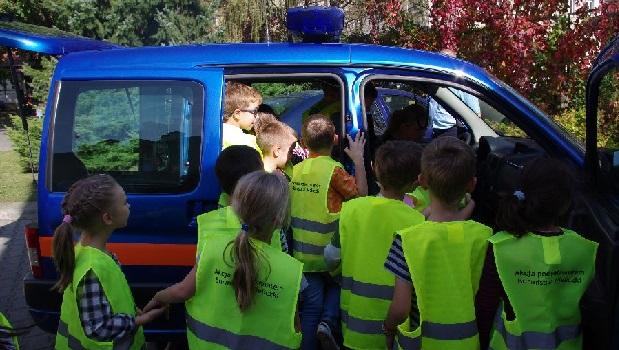 Spotkanie uczniw klas pierwszych i trzecich z funkcjonariuszami Stray Miejskiej w Wieliczce
