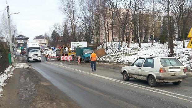 Zaczo si - na ul. Asnyka pierwsze utrudnienia