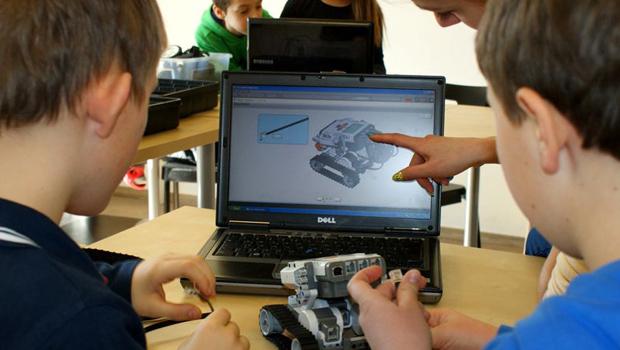 Warsztaty z robotyki w bibliotece – prowadzimy zapisy!