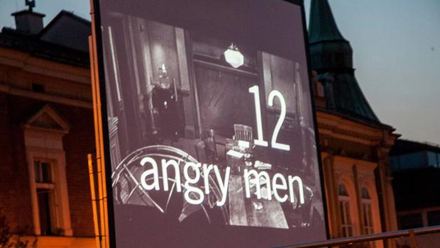 W GABINECIE FILMOWYCH CIENI: 12 gniewnych ludzi - relacja