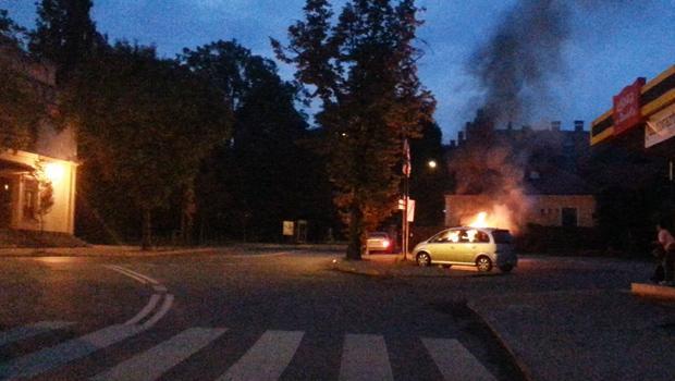 Pon samochd przed wielickim magistratem