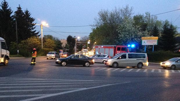 Trzy samochody zderzyły się na skrzyżowaniu w Wieliczce