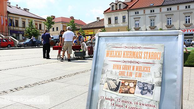 Kiermasz Staroci na wielickim rynku