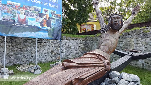 Wystawa „wito jest na wycignicie rki” na al. Jana Pawa II w Wieliczce