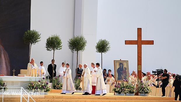 DM 2016 - Msza Posania z papieem Franciszkiem na Brzegach - zdjcia
