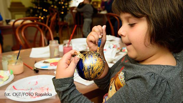 Relacja z Rodzinnej Manufaktury Ozdb witecznych w Centrum Kultury i Turystyki w Wieliczce