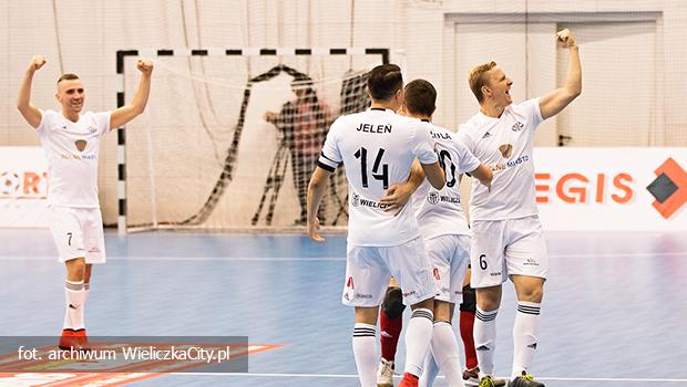 MKF Solne Miasto pewnie awansuje do 1/8 Pucharu Polski. Zobacz skrót spotkania z GKS Futsal Tychy.