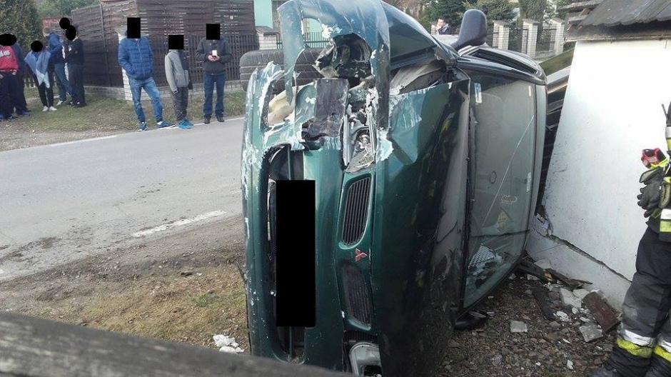 Wypadek w Czarnochowicach. Samochód potrącił pieszego