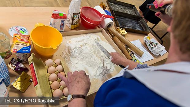 BABSKI KOCIO: Zupa sukowska i kruche ciasto z owocami - relacja