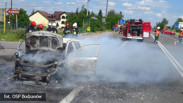 W Bodzanowie spłonął samochód