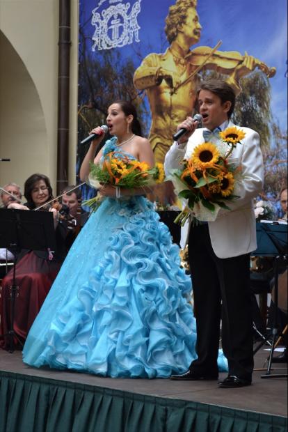 Popoludnie_ze_Strausem_czerwiec_2013_r._fot._P._Chwalba.jpg
