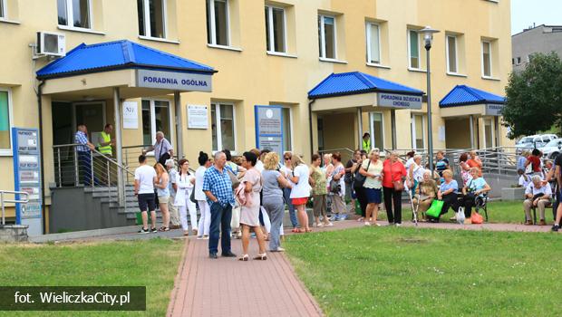 Prbna ewakuacja orodka zdrowia w Wieliczce
