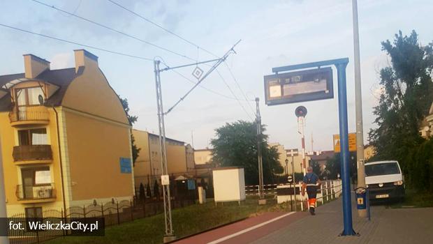 Zerwana siec trakcyjna w Wieliczce. Pocigi nie dojedaj na stacj Wieliczka Rynek-Kopalnia