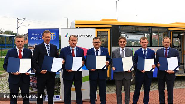 Ruszają nowe linie autobusowe do SKA w Wieliczce. Dziś nastąpiło uroczyste podpisanie umowy. Zobacz rozkłady jazdy.