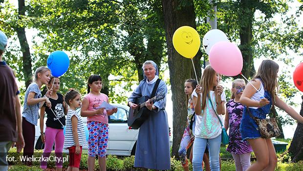 Festyn Rodzinny u Sistr Urszulanek w Sierczy - zdjcia