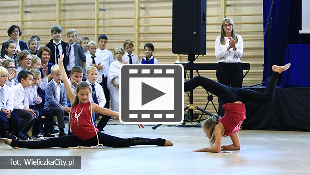 Otwarcie sali gimnastycznej przy SP 3 w Wieliczce - film